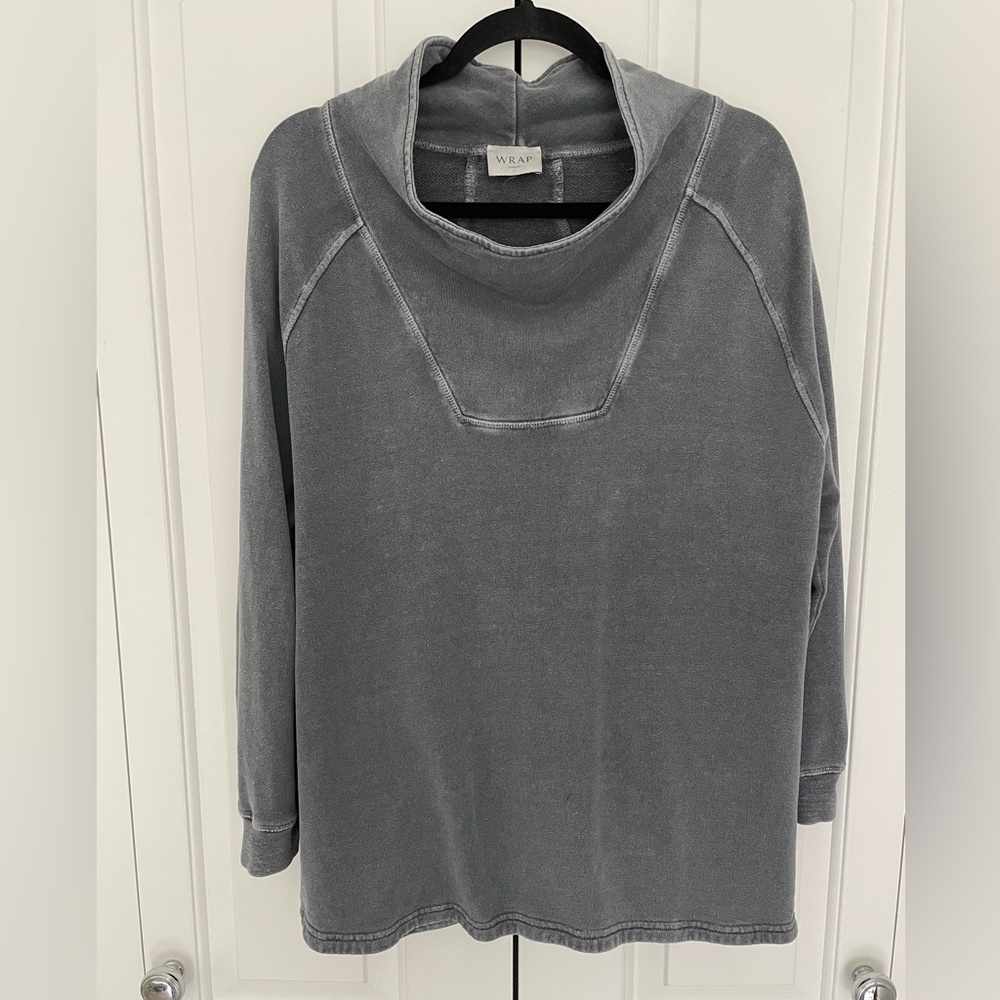 Wrap London Funnel-neck sweatshirt
Pigment-dyed hemp & organic
cotton Size 12
